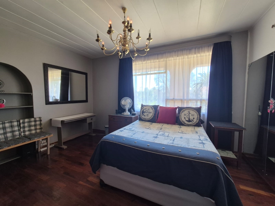 7 Bedroom Property for Sale in Parys Free State